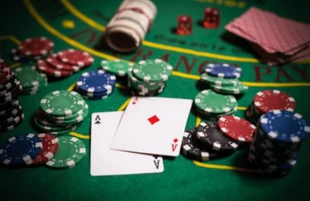 Antarmuka Lucky Number di aplikasi kolam toto menampilkan pilihan angka dan slip taruhan